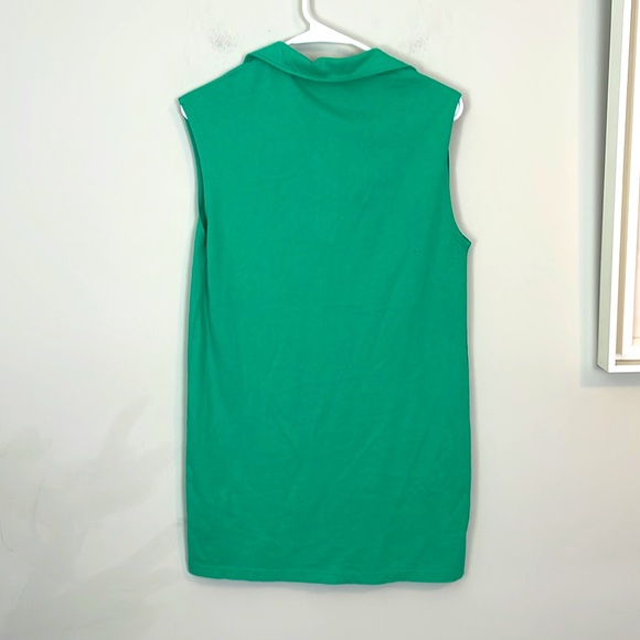 Monrow sleeveless V-neck, collared top or mini dress in color green - Picture 4 of 9